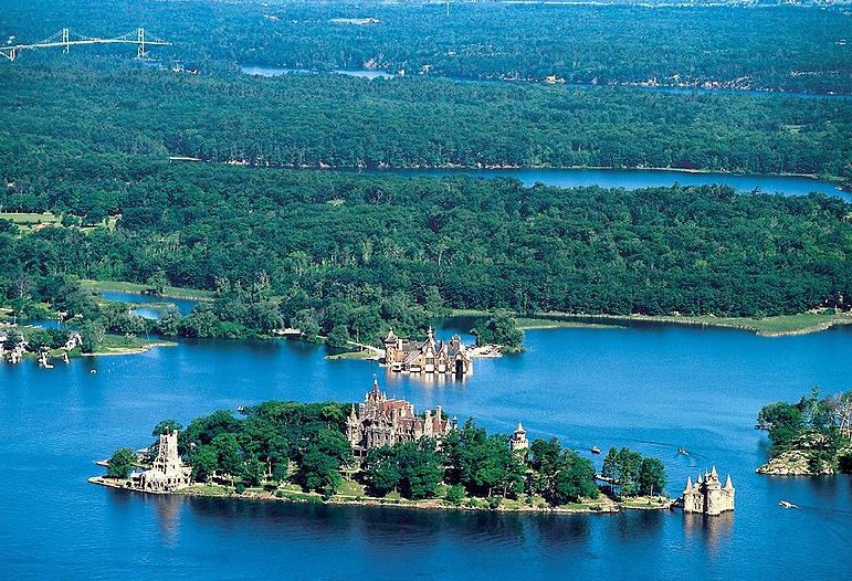 800px-boldtcastle_aerial