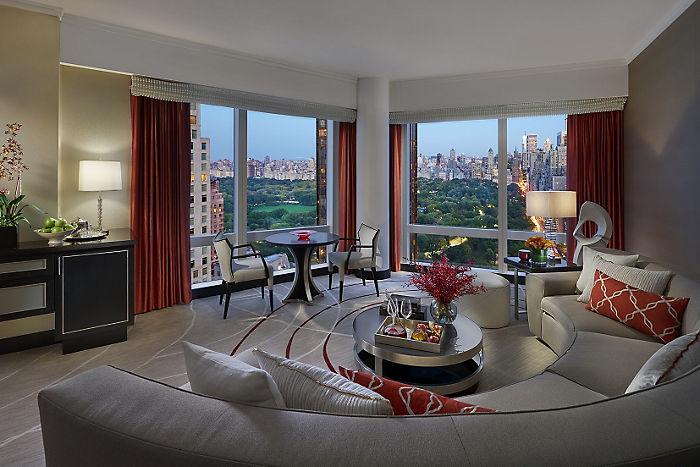 new-york-15-suite-central-park-view-living-room-01