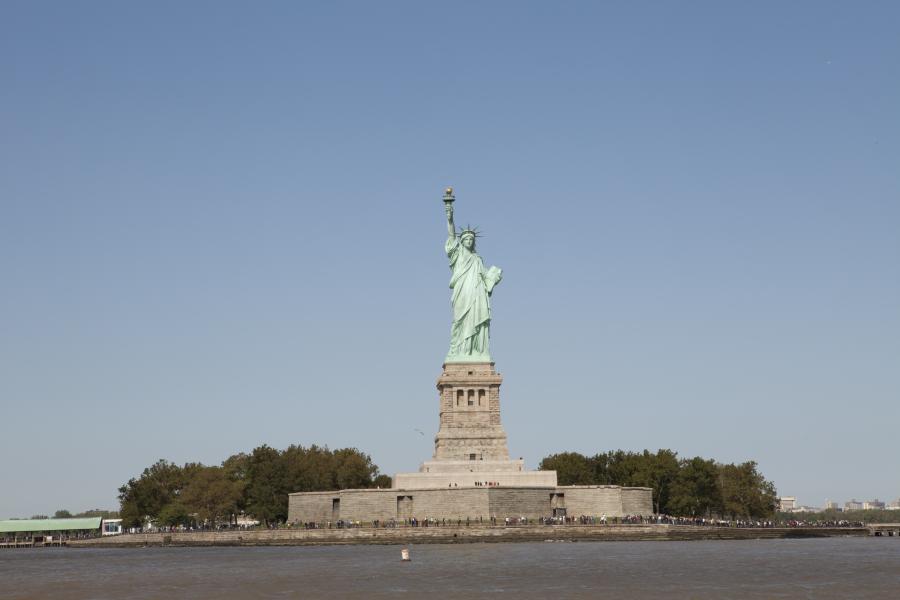 circle_line_cruise_marley_white_6464_0