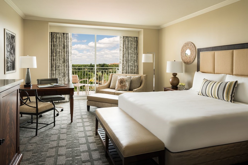 the_ritz-carlton_golf_resort_naples_-_golf_room
