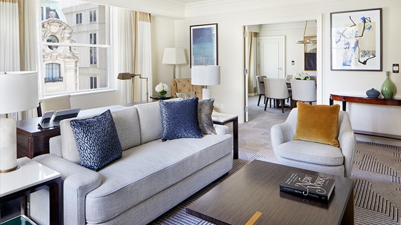 new_york_grand_suite_living_room_2